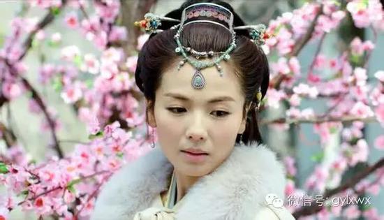 明星旅行糗事一籮筐 總有一個(gè)萌到你！