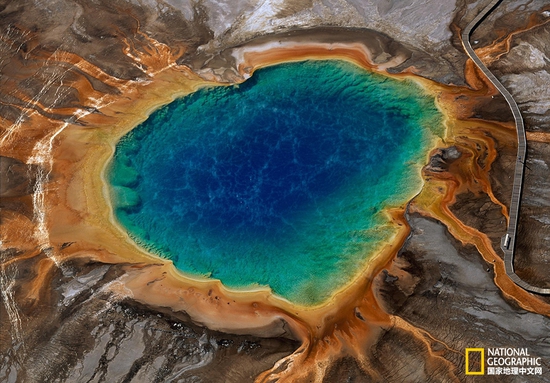 黃石國(guó)家公園，懷俄明州攝影：Norbert Rosing，國(guó)家地理創(chuàng)意版