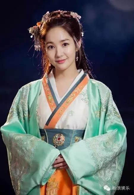 允兒招架不住古裝？韓國女星古裝LOOK一覽 誰贏了？