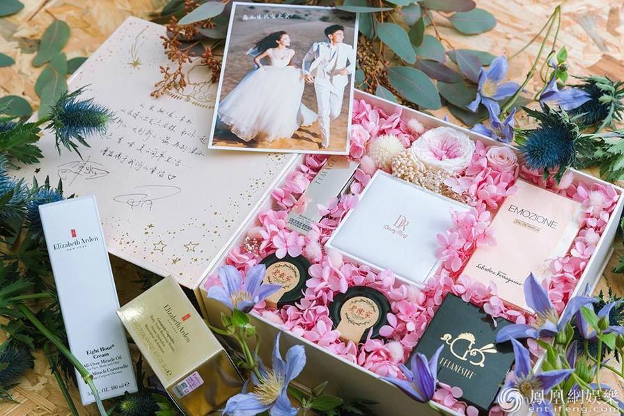 陳紫函戴向宇婚禮禮盒曝光 陳紫函戴向宇婚禮禮盒曝光