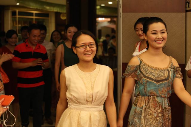 教育廣播主持人登臺：子楊、悠揚