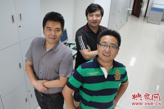 《網(wǎng)絡(luò)全搜索》主持人康巖、陳弓、趙凱