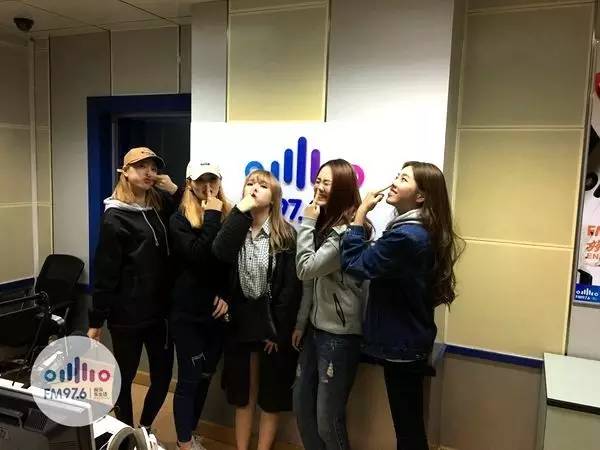 豬鼻行動(dòng)！預(yù)備……按！長(zhǎng)腿妹妹都是天然美女哦！