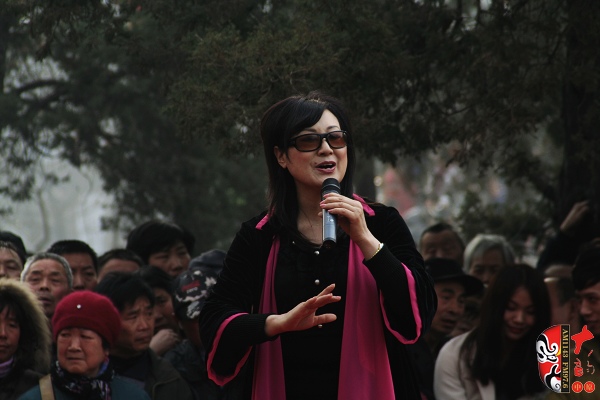 《梨園春》五年擂主爭(zhēng)霸賽銀獎(jiǎng)得主楊莉演唱戲歌《你家在哪里》