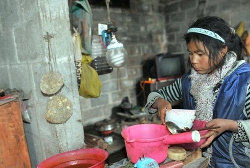 “最堅強(qiáng)留守女童”：9歲撐起一個家