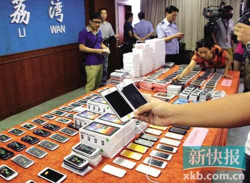 ■假冒手機(jī)。新快報(bào)記者曾泓/攝