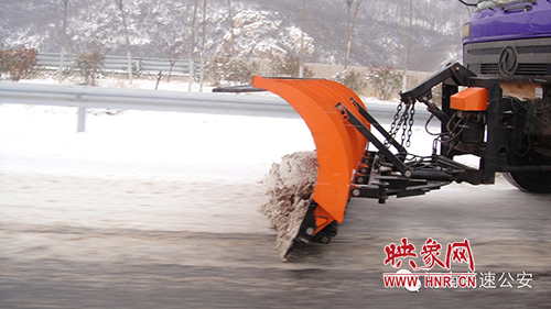 冰雪襲中原,他們堅(jiān)守在高速公路上