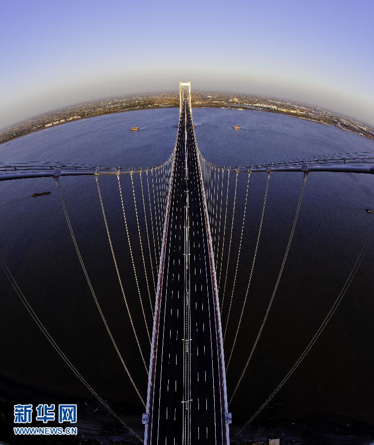 江蘇泰州長(zhǎng)江公路大橋即將通車 江蘇泰州長(zhǎng)江公路大橋即將通車