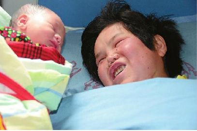 王娜順利產(chǎn)下一名6斤4兩重男嬰 王娜順利產(chǎn)下一名6斤4兩重男嬰