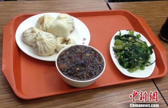 習近平京城小店排隊吃包子店員憶現(xiàn)場連稱沒想到 習近平京城小店排隊吃包子店員憶現(xiàn)場連稱沒想到