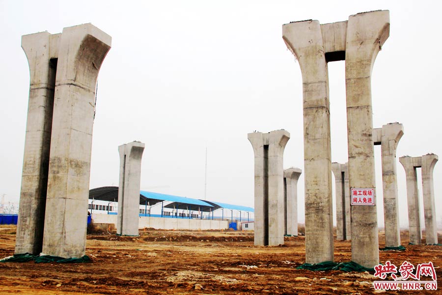 今年9月份，媒體曾報(bào)道稱(chēng)，此項(xiàng)目停工的原因主要是資金鏈斷裂。