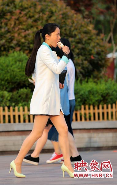 天太熱，還是吃冷飲涼快