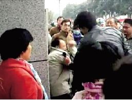 純屬誤會，人家不是人販子