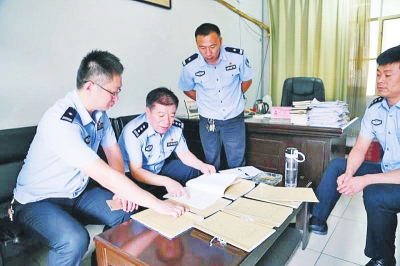 男子身負命案躲藏15年 靠拾廢品、打零工生活