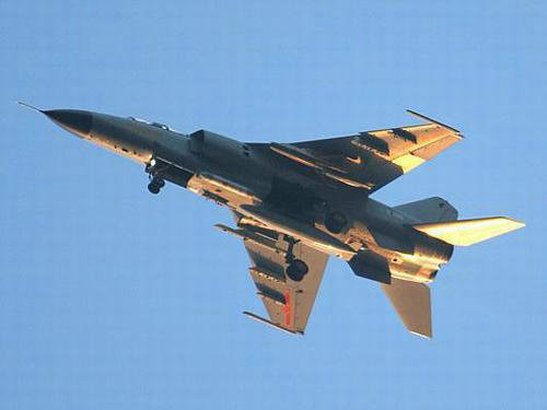 資料圖：進(jìn)行訓(xùn)練中國(guó)空軍飛豹戰(zhàn)機(jī)。