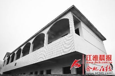 事發(fā)小學。晨報記者 高博 攝