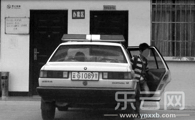 網(wǎng)友舉報(bào)云南紅河州森林公安警車私用。