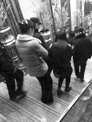 涉黃人員被警方抓獲 涉黃人員被警方抓獲