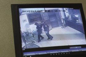 長沙市救助站提供的監(jiān)控視頻。組圖/記者華劍