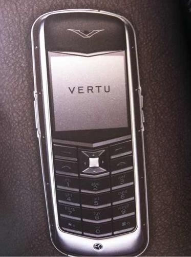 (葉先生的手機(jī)目前已經(jīng)送去維修，圖冊(cè)中的手機(jī)是和葉先生同款的。圖/瀟湘晨報(bào)滾動(dòng)新聞?dòng)浾?文乃斐)