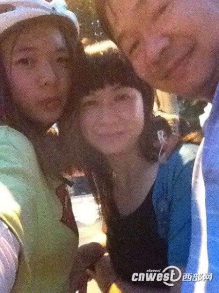 7月13日，廖靖文終于回到宜春家中，與父母團(tuán)聚。（圖片來(lái)源：西部網(wǎng)）