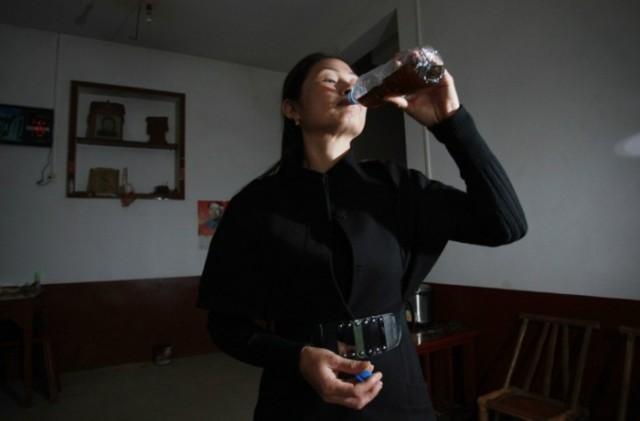 湖南村民牛羊糞泡水治癌 或因無法負擔醫(yī)藥費