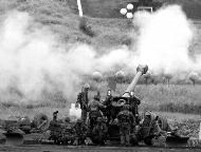 24日，日本陸上自衛(wèi)隊在進行演練