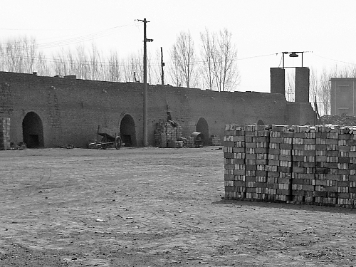 東張巨村的磚窯廠。