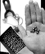 民警認(rèn)為罪魁禍?zhǔn)讘?yīng)該是鋼珠彈弓 民警認(rèn)為罪魁禍?zhǔn)讘?yīng)該是鋼珠彈弓