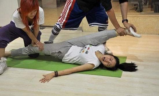 藝考面面觀之辛酸史 18歲女生騙外婆萬(wàn)元抽脂 藝考面面觀之辛酸史 18歲女生騙外婆萬(wàn)元抽脂