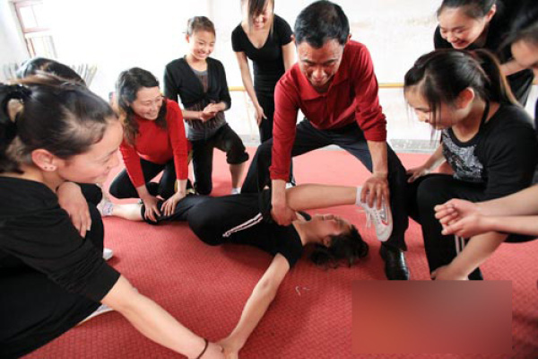 藝校妹子到底有多苦？