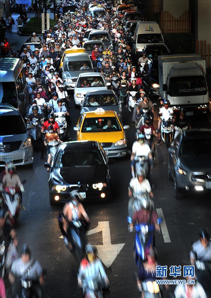 臺(tái)北“機(jī)車”掠影