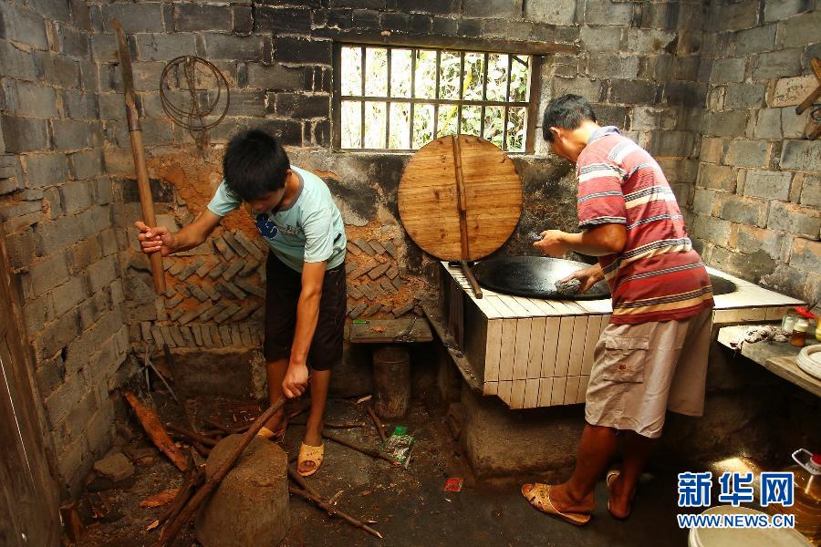 農(nóng)場棚戶區(qū)的最后留守家庭：留下的是回憶，迎來的是幸福