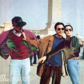 張國(guó)榮鞏俐張豐毅舊照