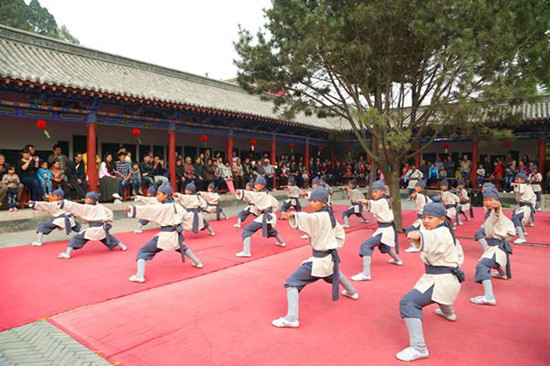 湯陰岳飛廟羑里城再現(xiàn)“宋代民俗”“商周風(fēng)情” 湯陰岳飛廟羑里城再現(xiàn)“宋代民俗”“商周風(fēng)情”