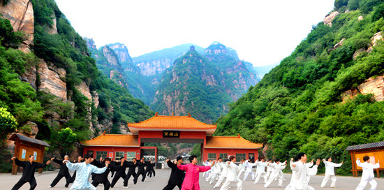 黛眉山:掀開“神秘的面紗” 黛眉山:掀開“神秘的面紗”