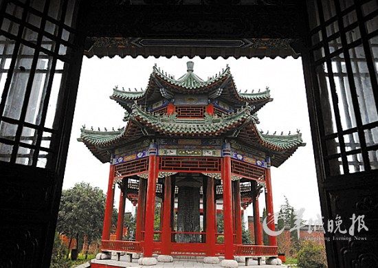 河南商丘古城建于明朝正德六年(公元1511年)，是國內(nèi)保存較好的古城之一 王頌 攝