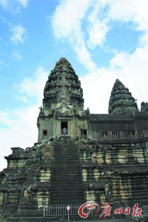 小吳哥,就是開頭提及的吳哥窟代表性景致的所在地。