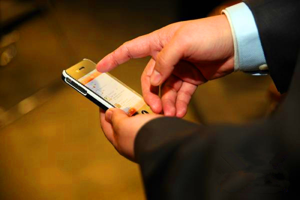 善用四招可防“天價(jià)漫游費(fèi)”