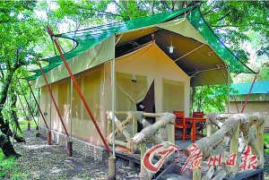 　　肯尼亞馬賽馬拉費(fèi)爾蒙帳篷酒店。