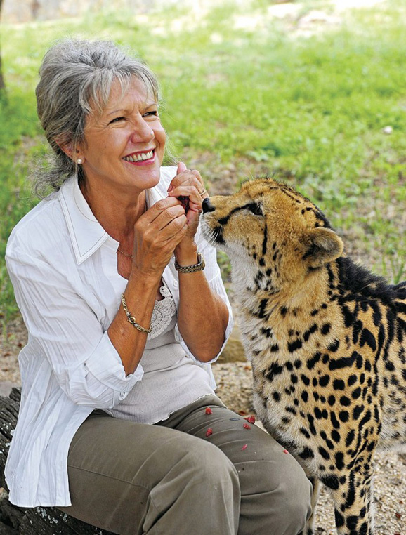　　自然保護區(qū)、瀕危動物 中心、奢華營地酒店,無一不是Lente女士熱愛動物和大自然的杰作