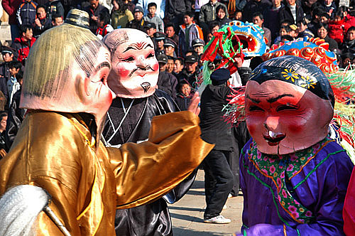 過(guò)大年 逛廟會(huì)——鶴壁?？h社火古廟會(huì)戲耍攻略