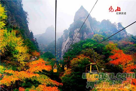 深秋去堯山賞紅葉、泡溫泉、拜大佛