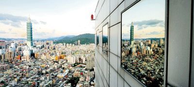  標(biāo)志性建筑下面，臺(tái)灣的市井美食隱藏其中，待你尋找。