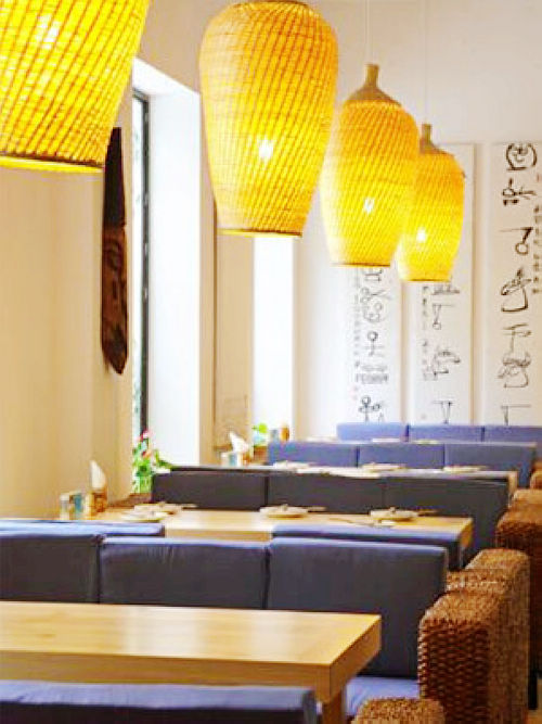 一坐一忘麗江主題餐廳 獨(dú)門漆油雞 一坐一忘麗江主題餐廳 獨(dú)門漆油雞