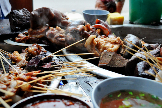 緬甸，繽紛的街邊平民小吃