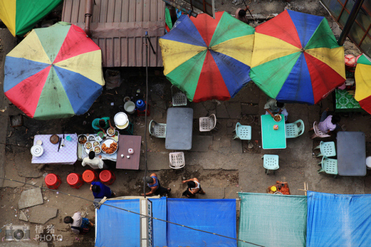 緬甸，繽紛的街邊平民小吃