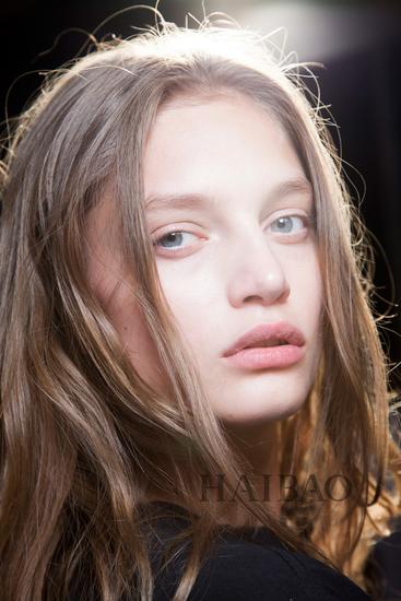 挑質(zhì)地or看膚色？ 正確選隔離要根據(jù)年齡段