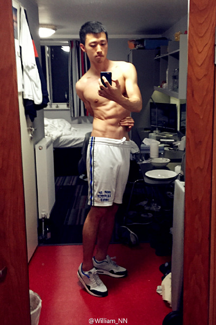 這么性感，你女朋友造？