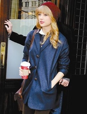 泰勒與新男友酒店過(guò)夜被抓 泰勒與新男友酒店過(guò)夜被抓